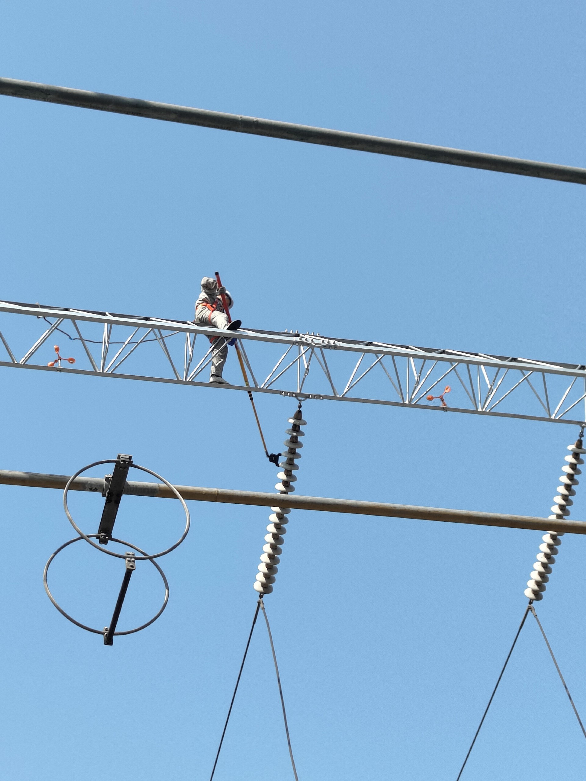 絕緣子零值檢測現(xiàn)場